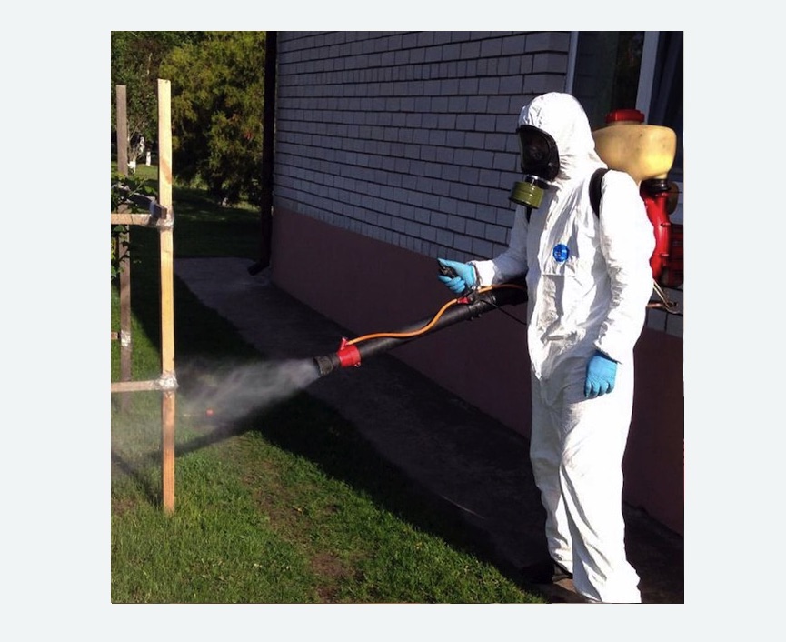 травля клещей на участке в Кургане